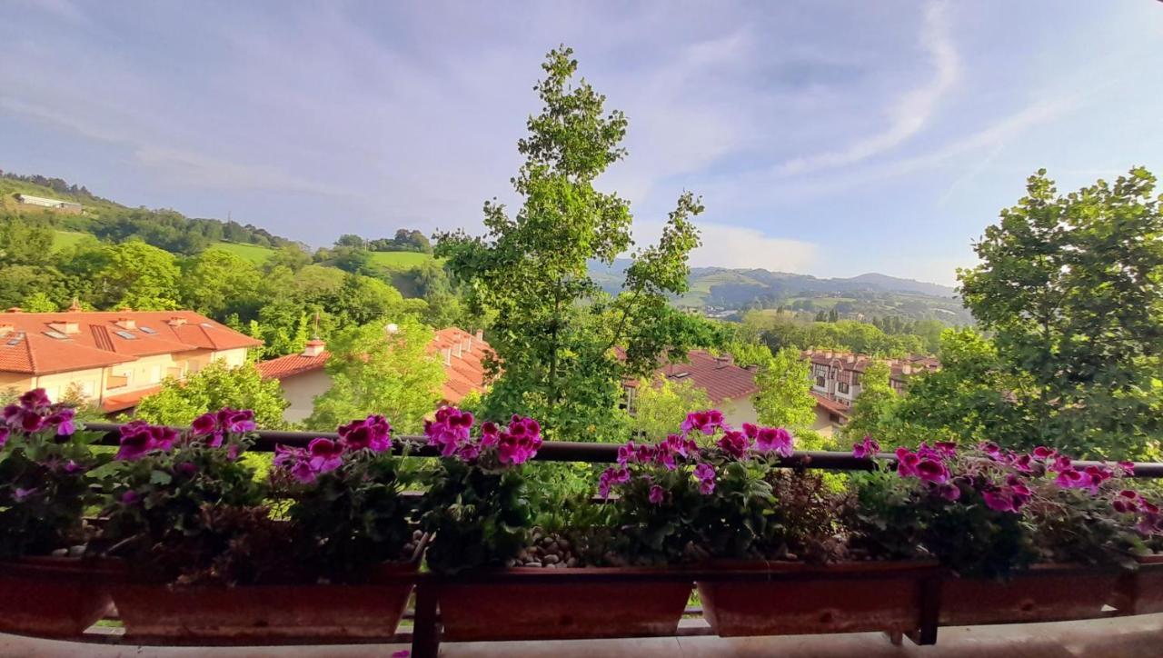 Zuberoa- Vistas, Terraza Y Parking Apartment Zarautz Luaran gambar